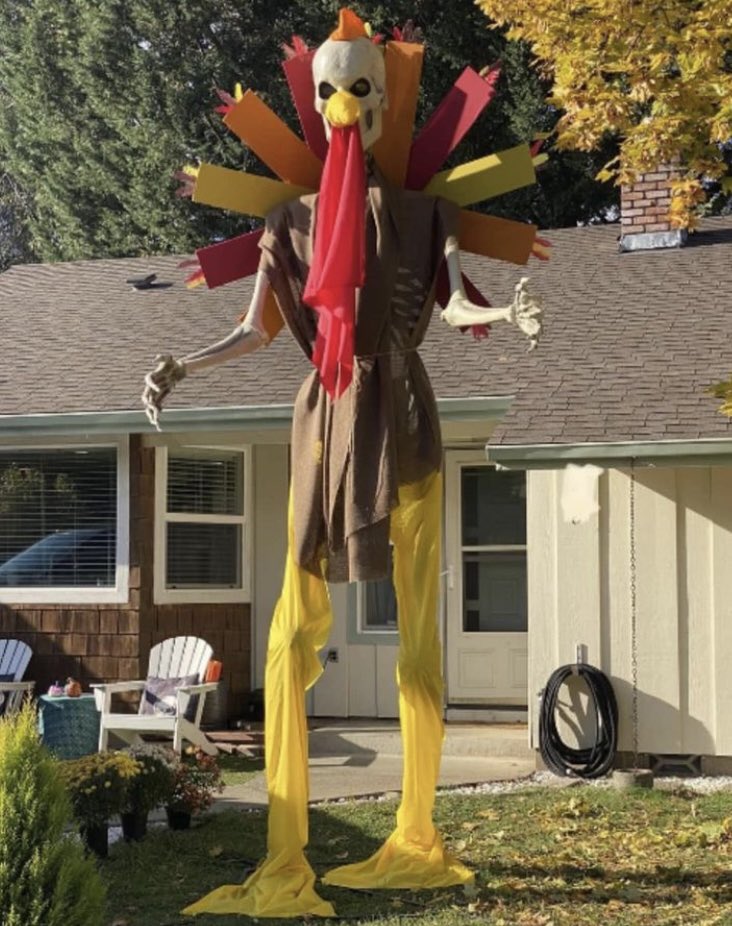 eluber_'s tweet image. When you write in your cover letter that you wear many hats