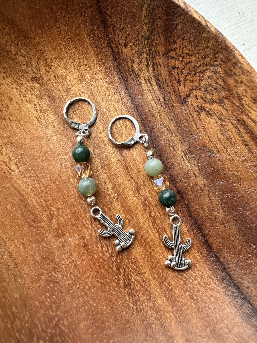 start of some new items on my shop! much more to come 🤩 

enchantinggemini.bigcartel.com #shopsmall