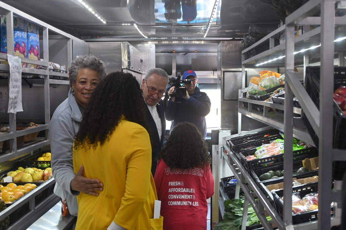 Today, I stood with families preparing for Thanksgiving at Foodlink—a food bank in Rochester.

Without more funding for WIC, moms and kids could be turned away from this vital program next year.

I’m working to fund WIC and make sure families get the support they need.