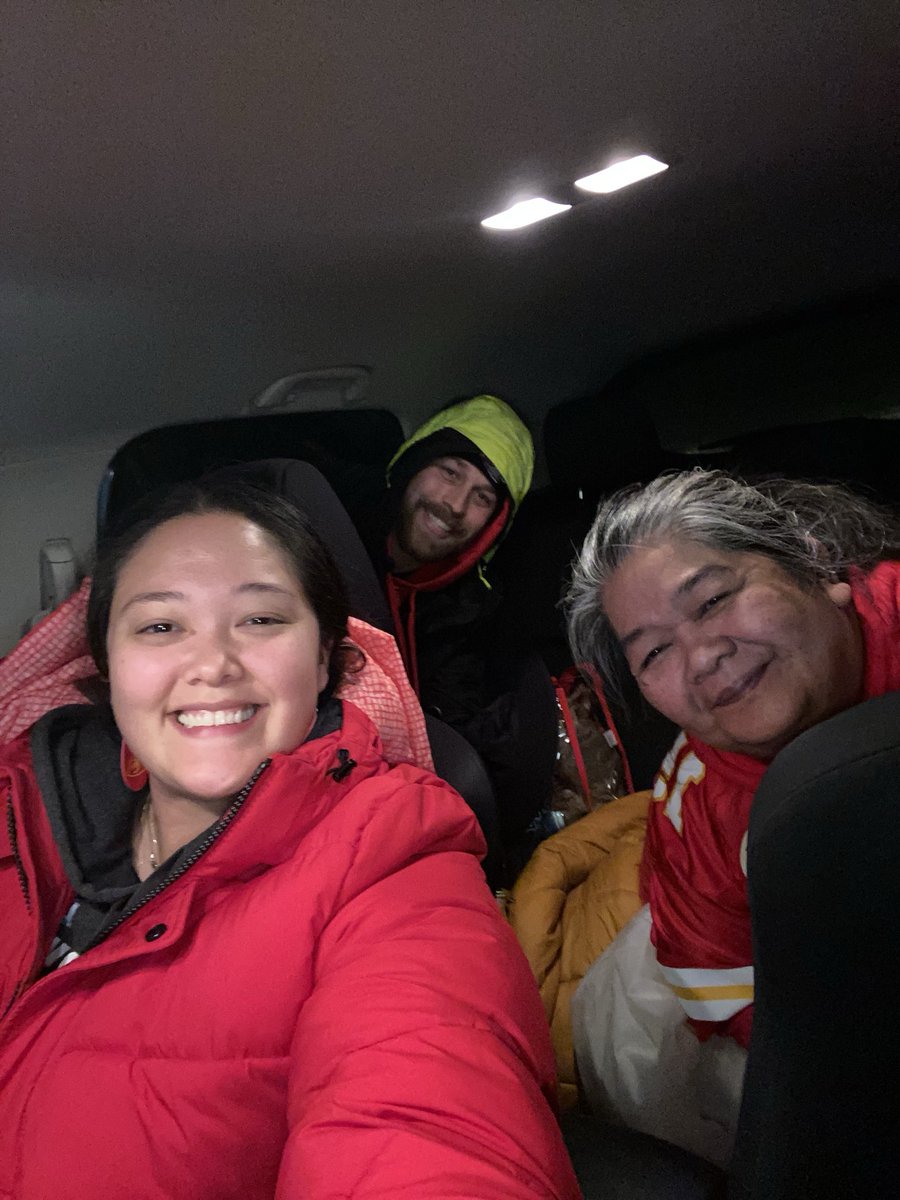 pilipina's tweet photo. Let’s go ⁦@Chiefs⁩ !
#chiefskingdom https://t.co/yZ6ZbwgUkN