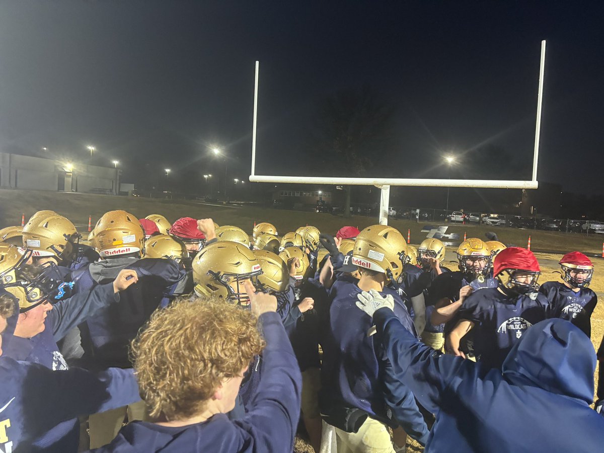 sportsinkansas's tweet photo. Only 18 high school 🏈teams practicing in Kansas this week. Nothing like it! #sportsinkansas https://t.co/2331JiDFWy
