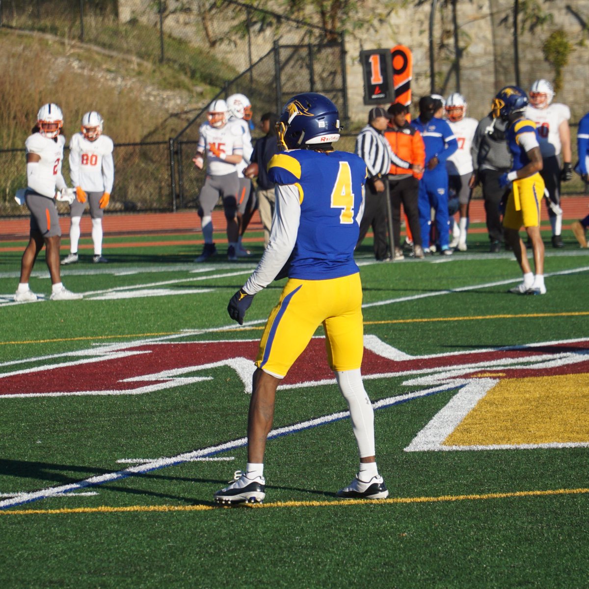 MYSONNE4's tweet photo. FULL JUCO SEASON clips
 (Only played 6 games) 

6’3 180 lbs Ballhawk FS/Return specialist 
#1 punt returner in the country 

MID YEAR graduate 
2 years of eligibility remaining 
Recruitment 100% open

https://t.co/KjvvoWm7xw

@JBoyd___ @JuCoFootballACE @jucocollege @JUCOFFrenzy https://t.co/zTBXb07Wr5