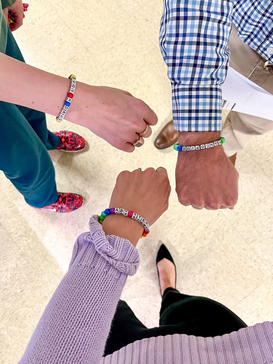 MadelineBelk's tweet photo. Happy Antibiotic Awareness Week from the Antimicrobial Stewardship team at @HSVHospital! We had a blast hosting trivia today and passing out custom made stewie bracelets. ๐๐ฆ ๐
#AAW23 #SaveABx #IDTwitter https://t.co/z6WE6vazeS