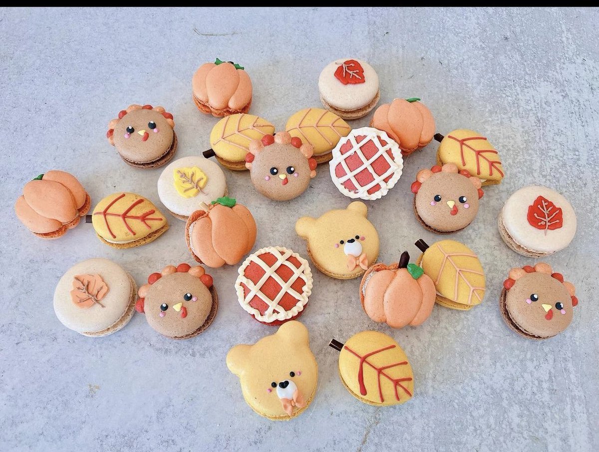 TNguyen6001's tweet photo. Savor the season with our delightful Thanksgiving macarons!
Grab yours in-store this week and next.
#SweetThanksgiving #MacaronMagic #leswanbakery https://t.co/1ktryeLXl5