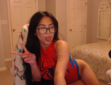 live on twitch in my spidi suit :3 

twitch tv/andiipoops https://t.co/LBasdJZaqu