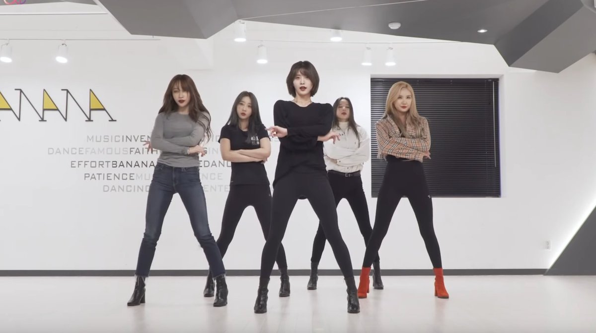 lee_z_x's tweet photo. There's nothin hotter or more raw in talent and attitude than this dance practice for "I Love You" π₯΅π₯ I mean rollin their eyes in disgust while throwing π«Ά is a whole new level... #GoddessAlert
https://t.co/7p6Gctf8bA https://t.co/Eapk6N4g9K