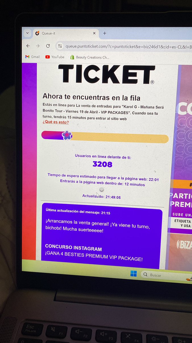 conni_paris's tweet photo. Quien quiere el número?
#KAROLG #karolgchile https://t.co/G9jQGegF8L
