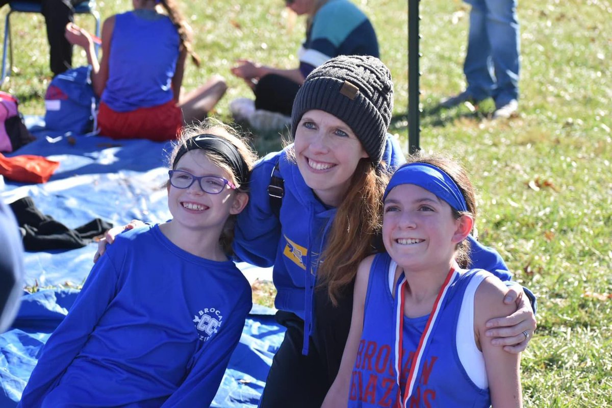 usatfnebraska's tweet image. This past weekend, several Nebraska athletes competed in the Coaches Cross Country Youth National Championships in Louisville, Kentucky. 

Nebraska was represented well and our athletes brought back home tons of hardware, including 2 Team National Championships, 1 second-place…