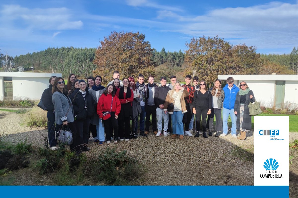 CIFPCOMPOSTELA's tweet image. Os alumnos de 2° XAT visitaron a semana pasada o Parador de Muxía para coñecer os segredos dun edificio tan singular e a organización do departamento de pisos. ✨ Ademais, tamén visitaron as instalacións do Wellness&amp;amp;Vilas Retiro da Costiña da man do seu xerente, Manuel Costiña.