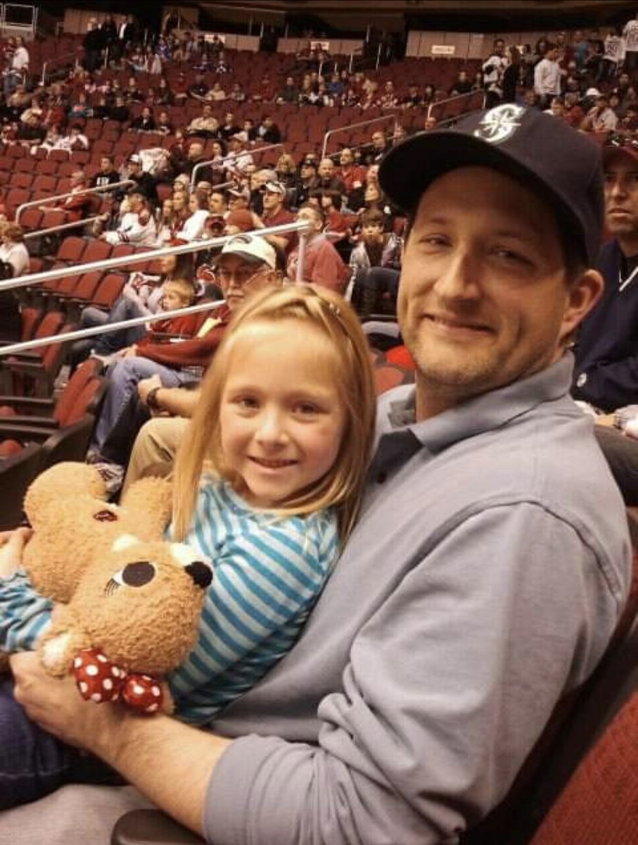 Great to have the kid back west for Thanksgiving and to add to our long tradition of Arizona Coyotes hockey. <a href="/BKillgore13/">Brooke Killgore</a>