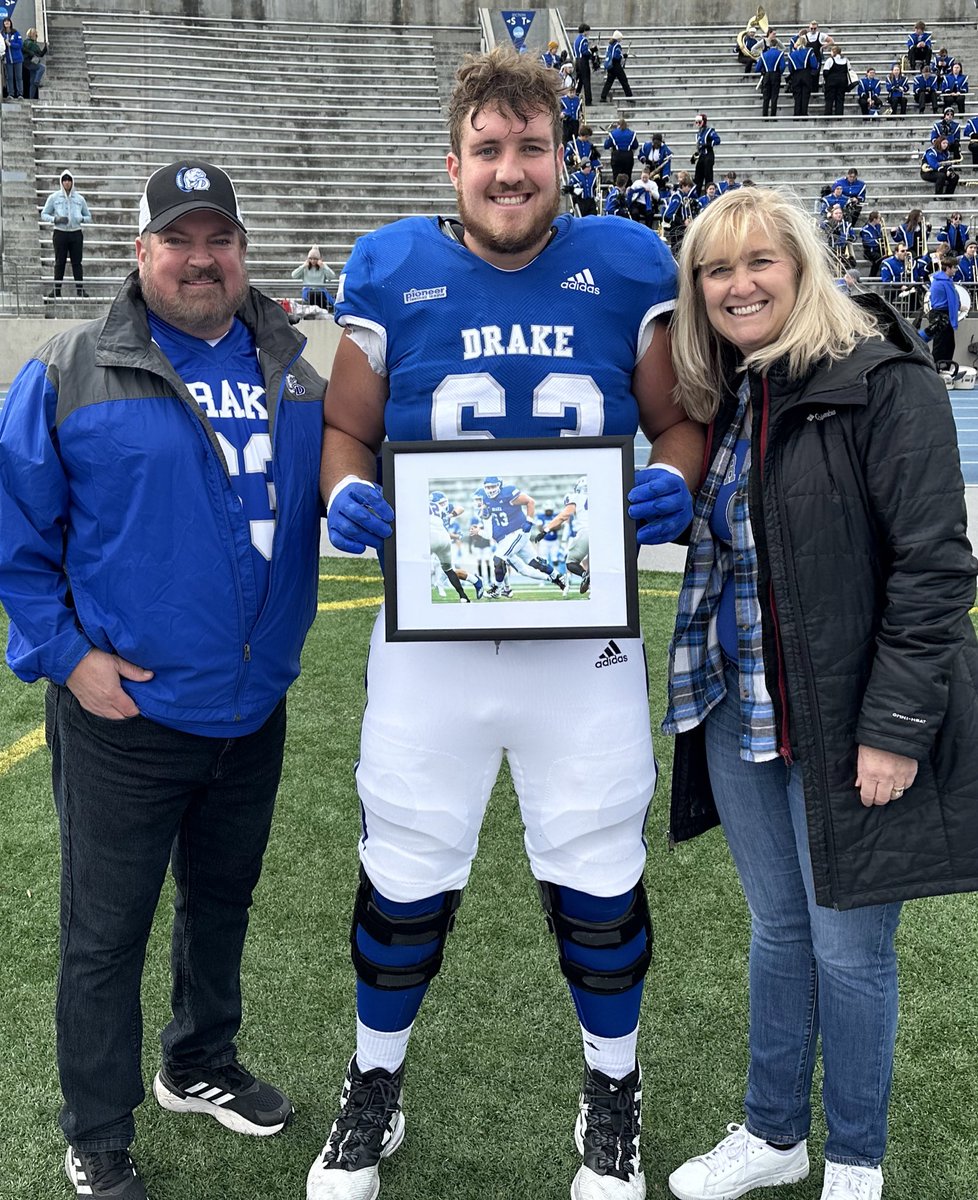<a href="/DrakeBulldogsFB/">Drake Football</a> @FCS_STATS What a crazy 10 days. Seniors recognition weekend with a win followed by an FCS clinch game at Butler for PFL title and first ever FCS Playoff game bid. Loved every minute of it! So glad to be able to witness this in person with family and friends! Love this Team! GO DOGS!!