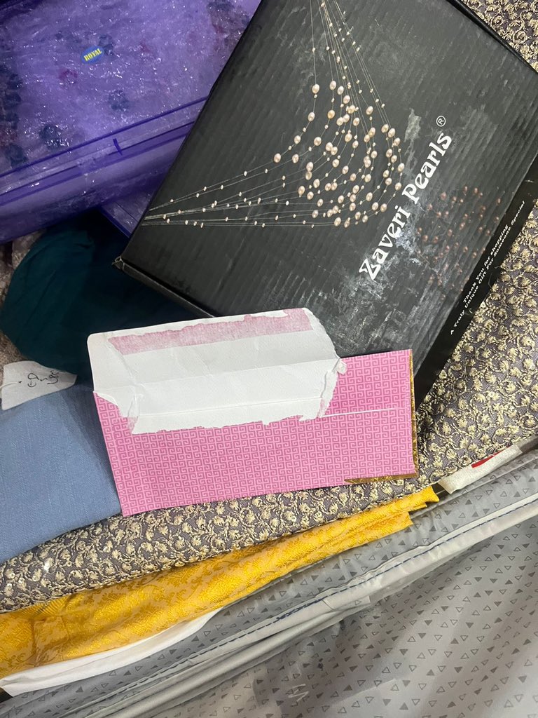Komdiii's tweet photo. @JM_Scindia @MoCA_GoI @aairprairport @aaipunairport @BLRAirport Just had a terrible experience with @IndiGo6E on my Pune to Raipur flight via Bangalore. My PNR is N4ZI5R.  3 envelopes in my checked luggage were opened and all the money inside was stolen. need this issue resolved https://t.co/zYLuhI2h1a