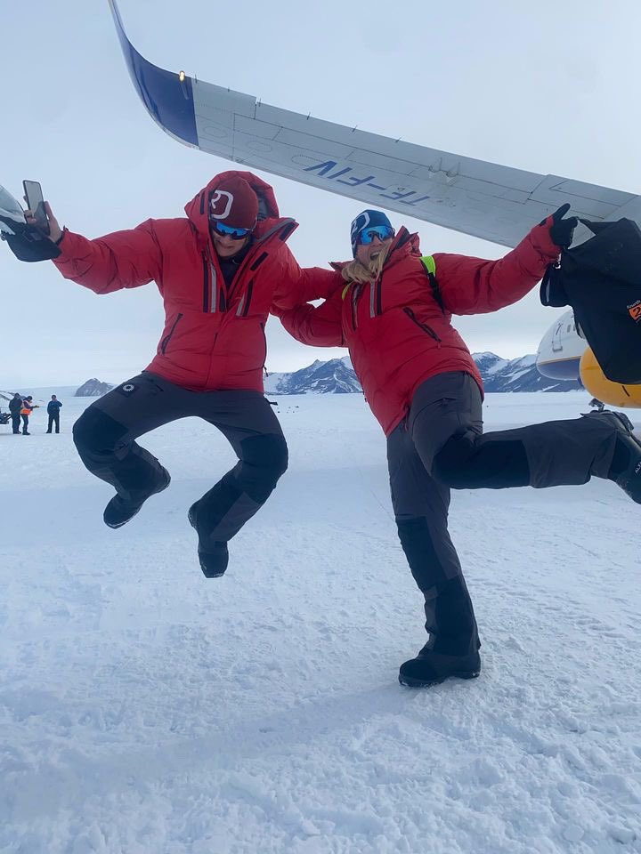 They’re not in the least bit excited to be in Antarctica ready to start their 1230km to the South Pole!! 😄⛷.            #excited #readytogo                                

z6z.co/antarctic-fire…

@firefighterscharity  justgiving.com/crowdfunding/a…