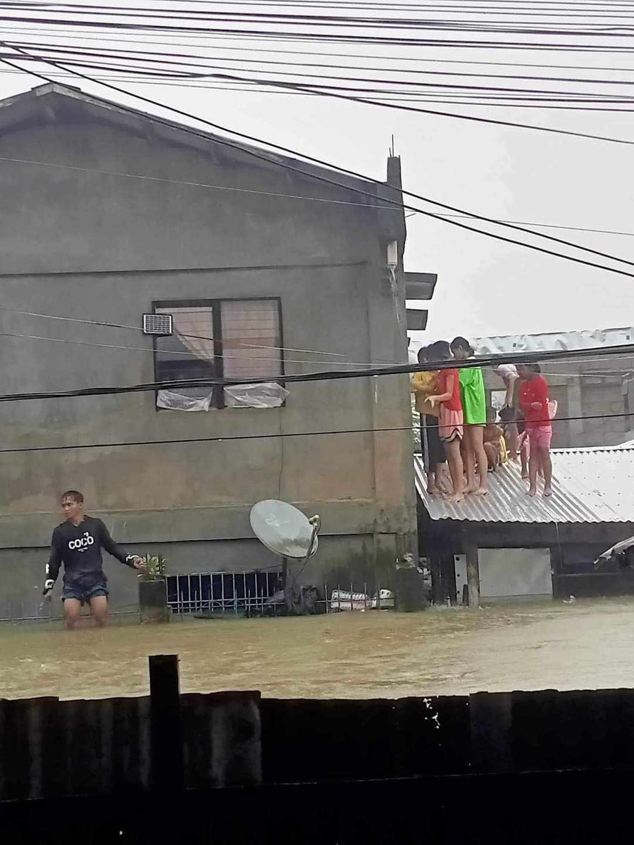 blessedcarrot21's tweet photo. ‼️ PLS, NORTHERN SAMAR NEEDS HELP AND PRAYERS DUE TO SEVERE FLOODING. PLS HELP US REACH THE AUTHORITIES OR NATIONAL NEWS, HELP US TREND THE TAGS ‼️
#PrayForNorthernSamar
#NorthernSamarNeedsHelp
#NorthernSamar https://t.co/wKbihAFgph