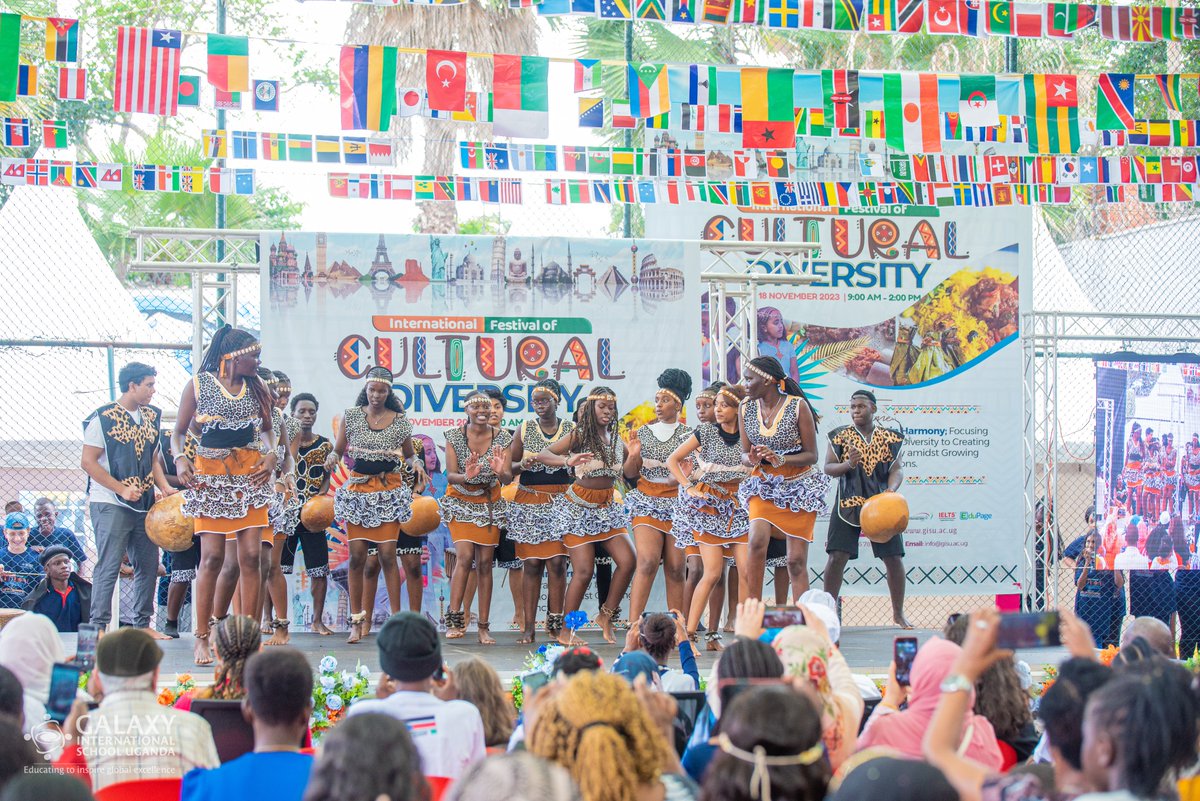 GISUinfo's tweet photo. Last Saturday marked our spectacular International Festival of Cultural Diversity, where over 40 nationalities showcased their cultural heritage through vibrant performances, stunning fashion, captivating music, and delightful food. 
#ifcd #educate #inspire #explore https://t.co/MatigmyDSo