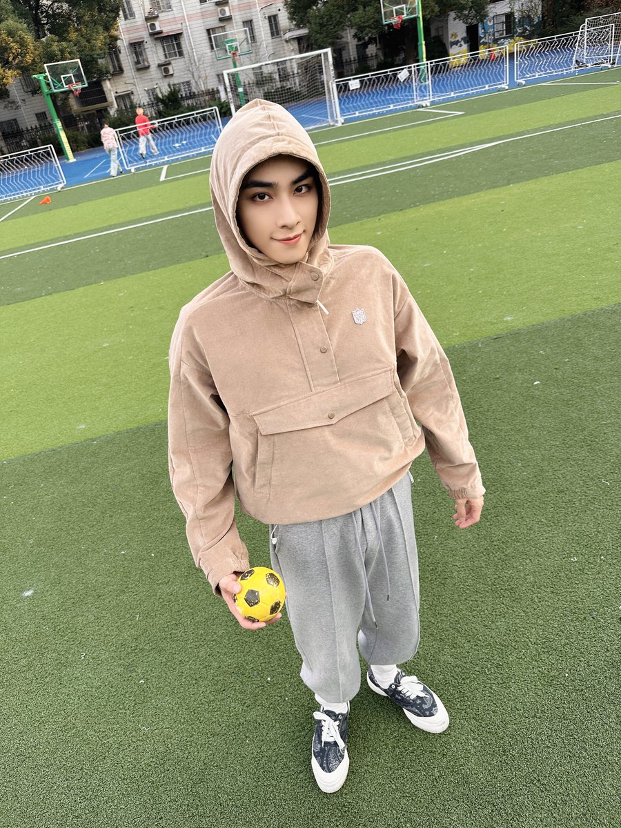 WayV_official's tweet photo. 🦕🍎👶

#XIAOJUN #肖俊 #샤오쥔 
#WayV #威神V 
#PoppinLove #心动预告 
#OnMyYouth 
#WayV_OnMyYouth https://t.co/yQ1rnSwoph