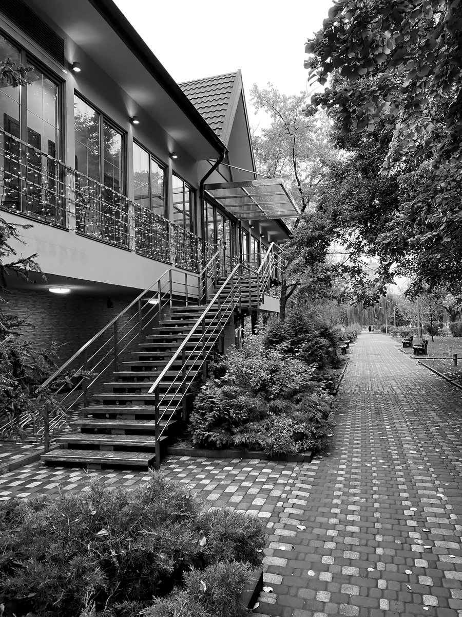 YCherepin's tweet photo. #photography #X #monochrome #sky #life #nature #art #architecture #blog #relaxation #hiking #beauty #travel #Kyiv #Ukraine https://t.co/QdAoQ6nMzd
