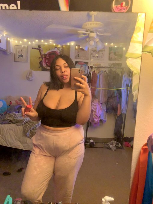 juicyy💗 #nsfwtwtًً https://t.co/Z68xSSzzoE<a href="/tag/nsfwtwt%D9%8B%D9%8B"class="tags">#nsfwtwtًً</a>