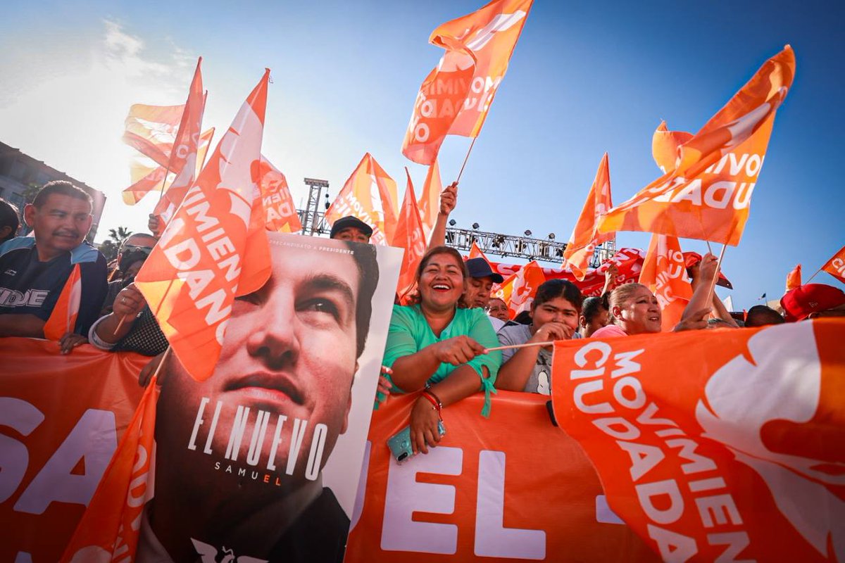 MovCiudadanoMX's tweet photo. México: ¡YA LLEGÓ LO NUEVO!

Así se vivió el arranque de precampaña de @samuel_garcias para la presidencia de México desde el nuevo Nuevo León: 👊🍊. https://t.co/rpW7cGqOc3