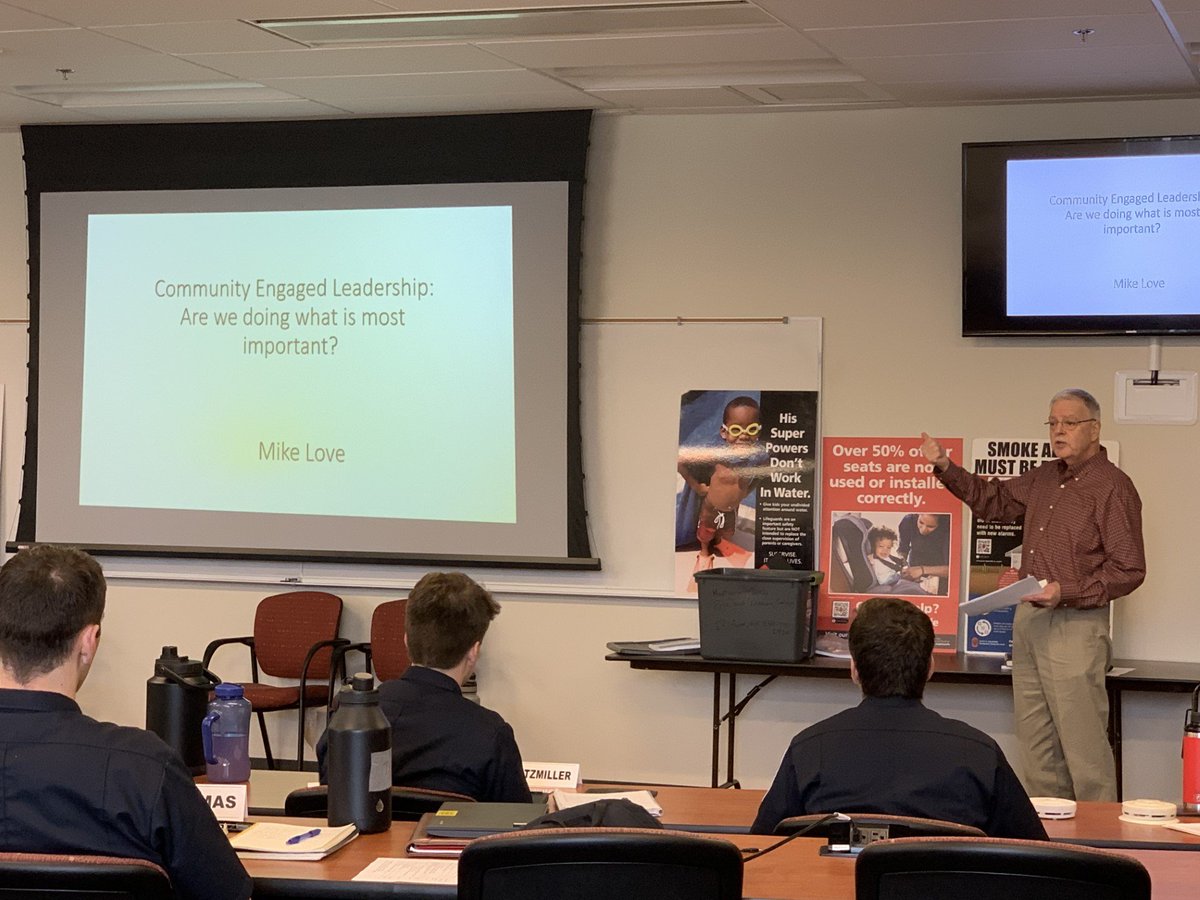 mcfrs's tweet photo. It's one of our favorite weeks- CRR Recruit Training!
It was an honor to have retired Division Chief and nationally/internationally renowned community risk reduction advocate Mike Love in the house and impacting the next generation of @mcfrs first responders. #RC53 https://t.co/uwrvsHM8aA