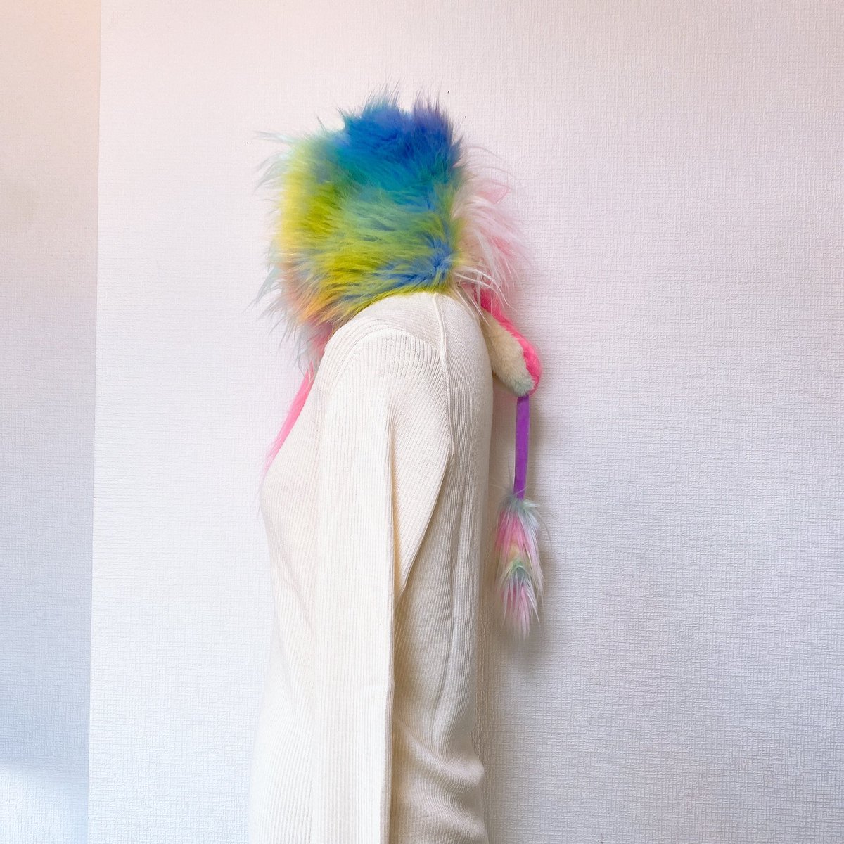 yokozxcv's tweet image. 北海道でもんちゃんを盗んだ方、近くの警察に返してください。お客様は盗難届出してます。大変お気に入りの子がいなくなり、困っています。
また、このマフラーをつけている人を見たら、警察に通報お願いします。