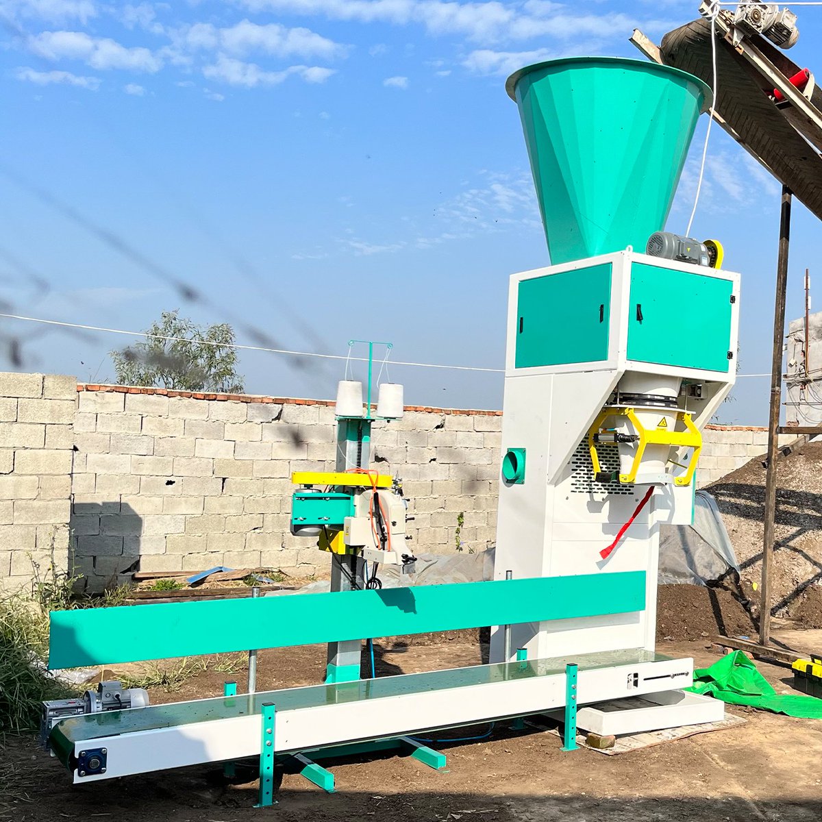 cathy_zhengxia's tweet image. alibaba.com/product-detail… 
whatsapp 008615666377750
#packingmachine #ricepackingmachine #fertilizerpackingmachine #25kgpackingmachine #25kgbaggingmachine #packfeedmachine #sewingmachine #granularpackingmachine