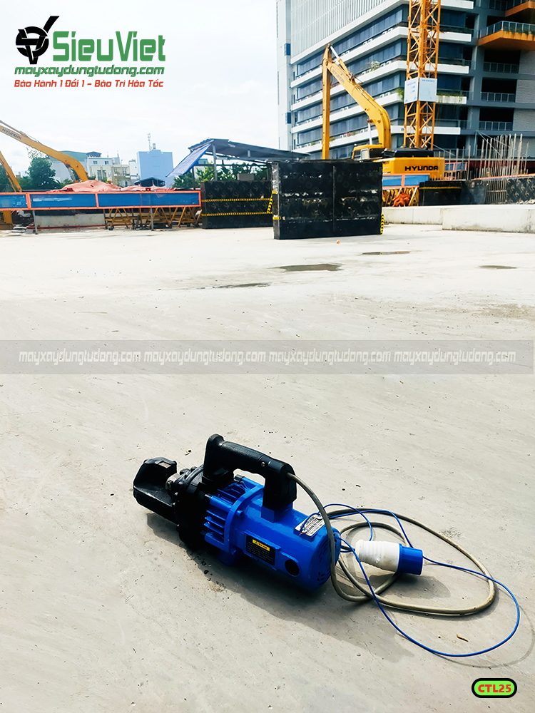 mayxaydungtudo1's tweet photo. ⚡⚡ Máy cắt sắt thủy lực phi 25 | CTL25 Hàn Quốc | Điện 220V, 1 Pha - Bàn giao cho khách hàng tại Bình Thạnh, TP. Hồ Chí Minh
- Xem thêm về máy tại: https://t.co/sdhdidtGl1
#mayxaydungtudongsieuviet #maycatsatthuylucphi25 #maycatsatcamtayHanQuoccu #CTL25 https://t.co/w3mqS8HbMo