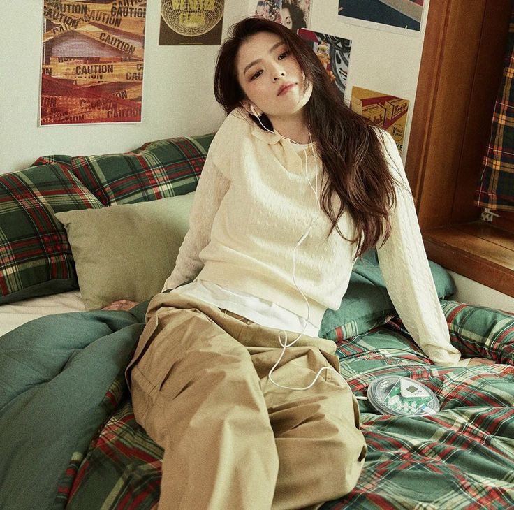 #HANSOHEE #한소희: giordano coze