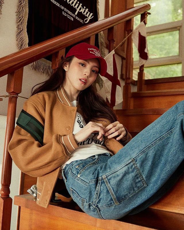soheejpeg's tweet photo. #HANSOHEE #한소희: giordano coze https://t.co/DYHC1Vndxq
