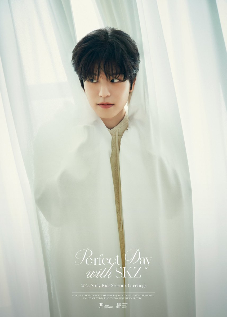 SEUNGM1NE's tweet photo. seungmin suits this kind of concept like a glove😭🤍 https://t.co/OtzSt2LHHQ