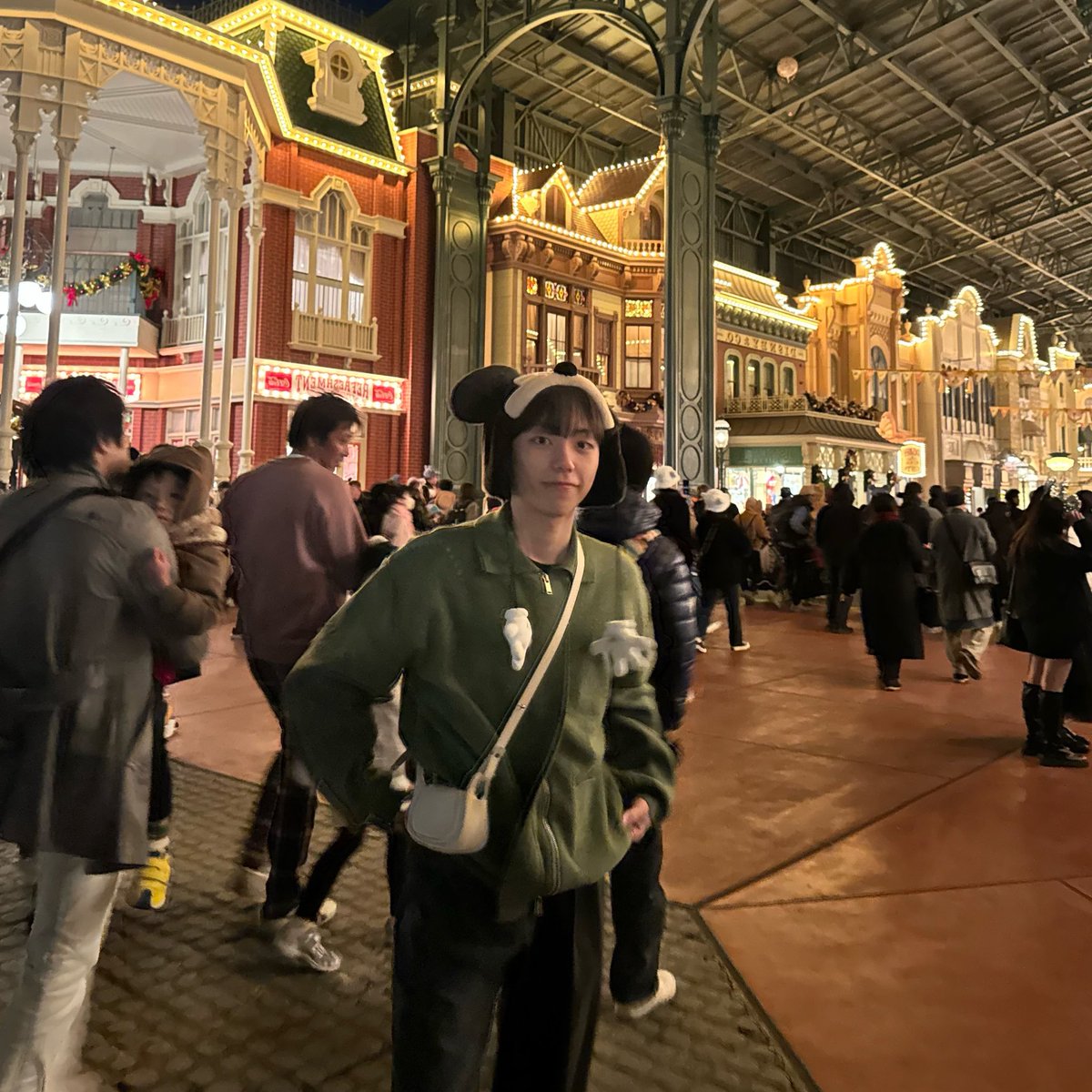 hrh9791's tweet photo. クリスマスディズニー最高 https://t.co/cFQKl7JwVs