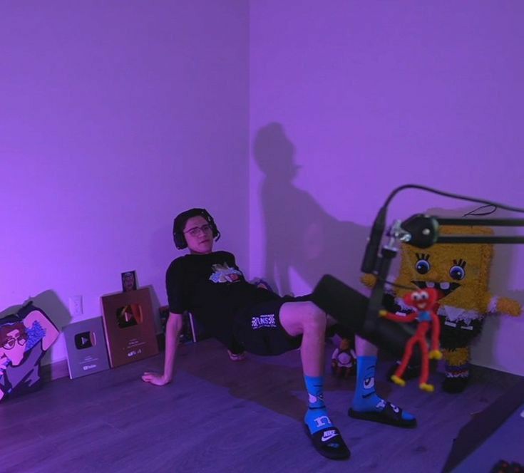 esekrak's tweet photo. El directo se puso raro.
Jalense a twitch bandita.

              #twitch. 👾 https://t.co/vWJUjgDrn5