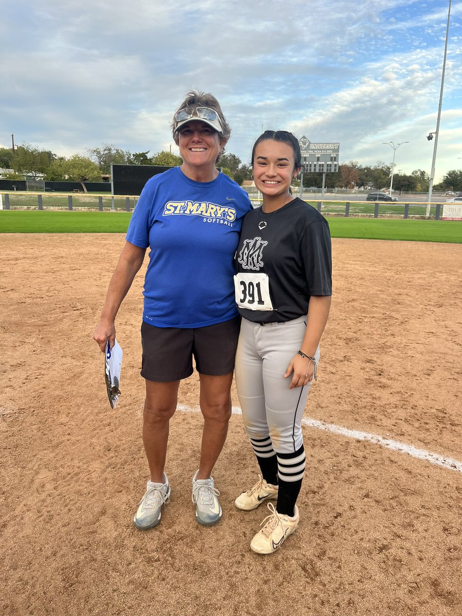 Kyana Lipardo tweet media