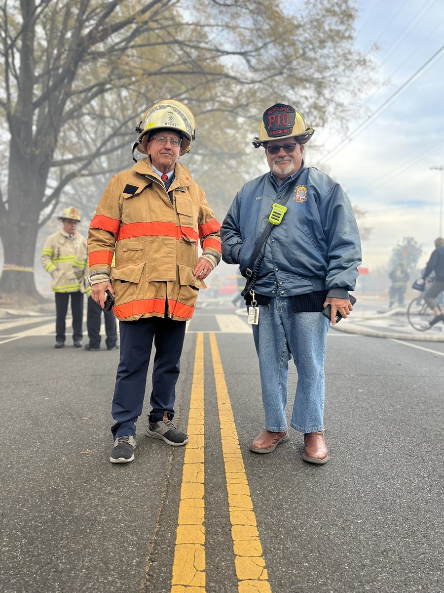 Two PIO legends at today’s Western ave  fire. On the left, Pete Piringer standing on the Montgomery side and on the right Vito Maggiolo standing on the DC side, as <a href="/mcfrs/">MontgomeryCo(MD)Fire</a> and <a href="/dcfireems/">DC Fire and EMS Department</a> worked together