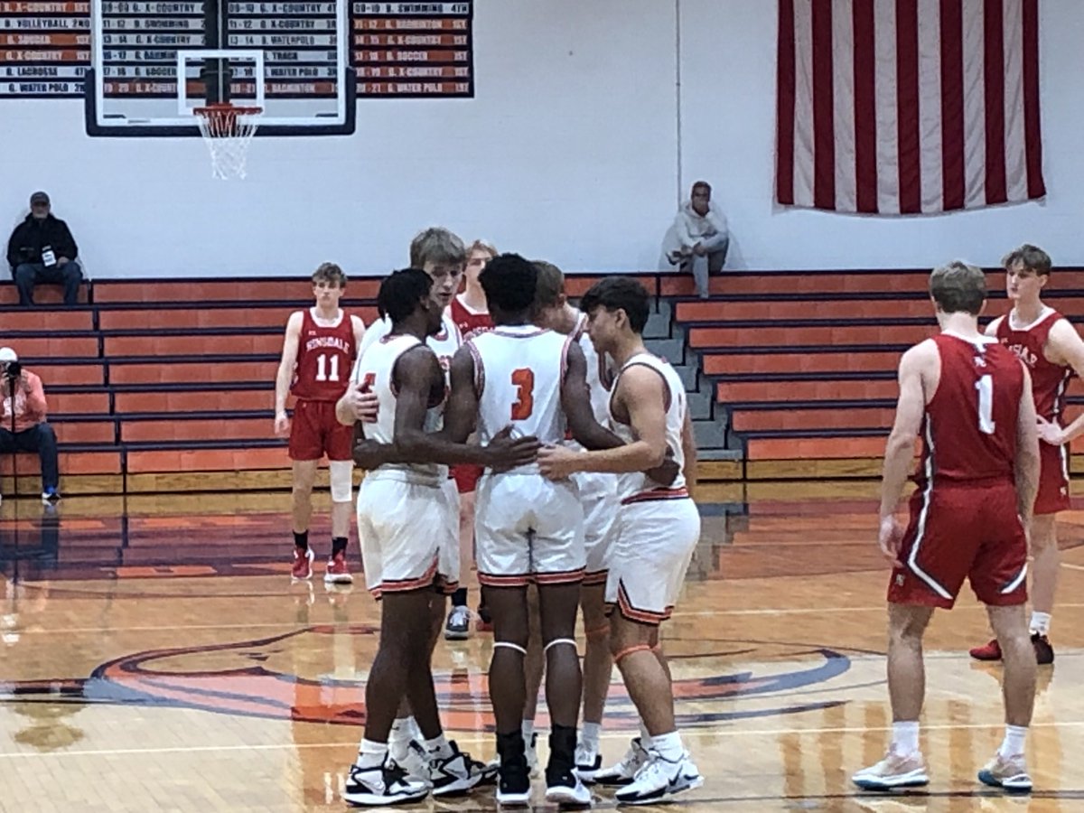 NNHSposey's tweet photo. Let's go Huskies!  First game of the Hoops for Healing tourney!!! https://t.co/c0QQwZY6Go
