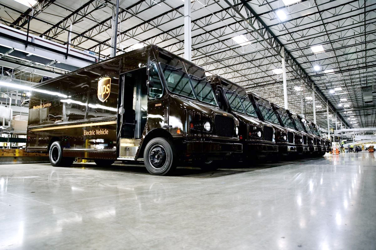 HDTrucking's tweet photo. Discover how UPS tackled infrastructure hurdles in California during NACFE's Run on Less Electric - Depot trials. 🚚⚡ Read the full story here! https://t.co/Gc78GoY3Ib #NACFE #ElectricTrucks #ZeroEmissions #ElectricDepots #RunOnLess https://t.co/Cw6a1zwpWI