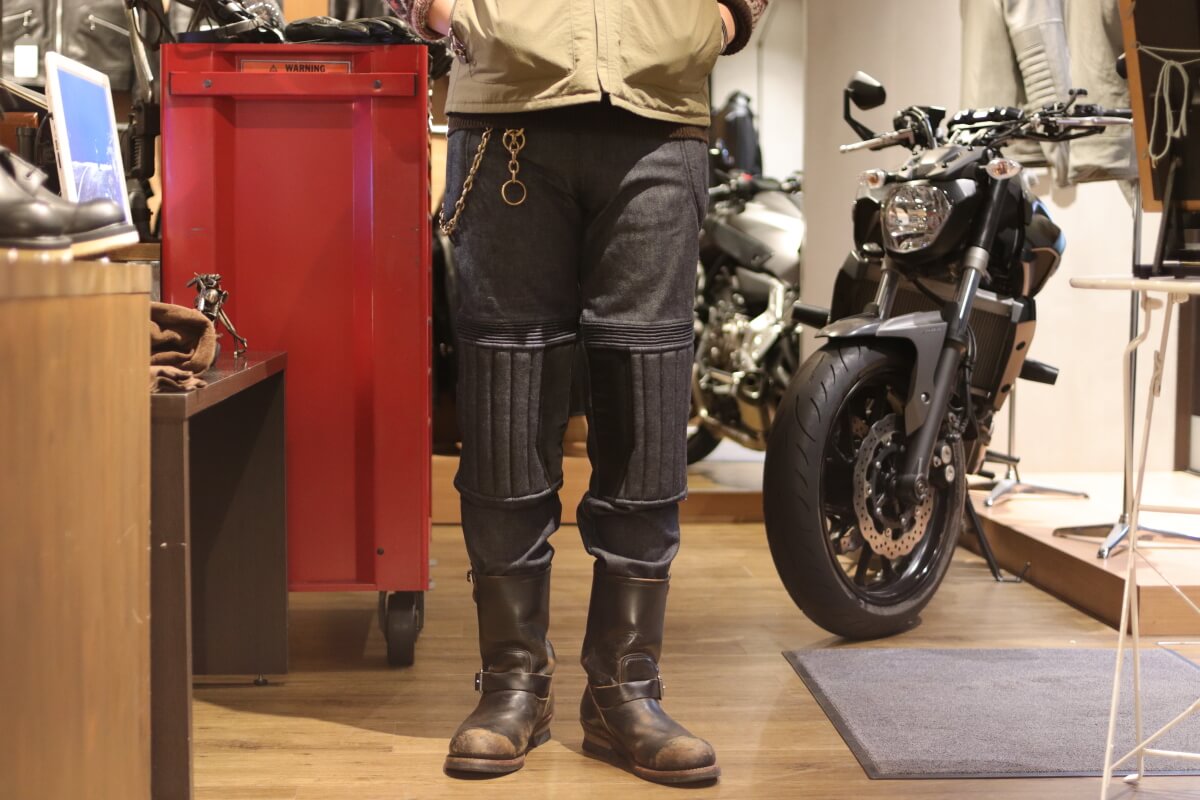 あっという間に冬に差し掛かり、バイクでも昼間はまだ何とかなりますが 