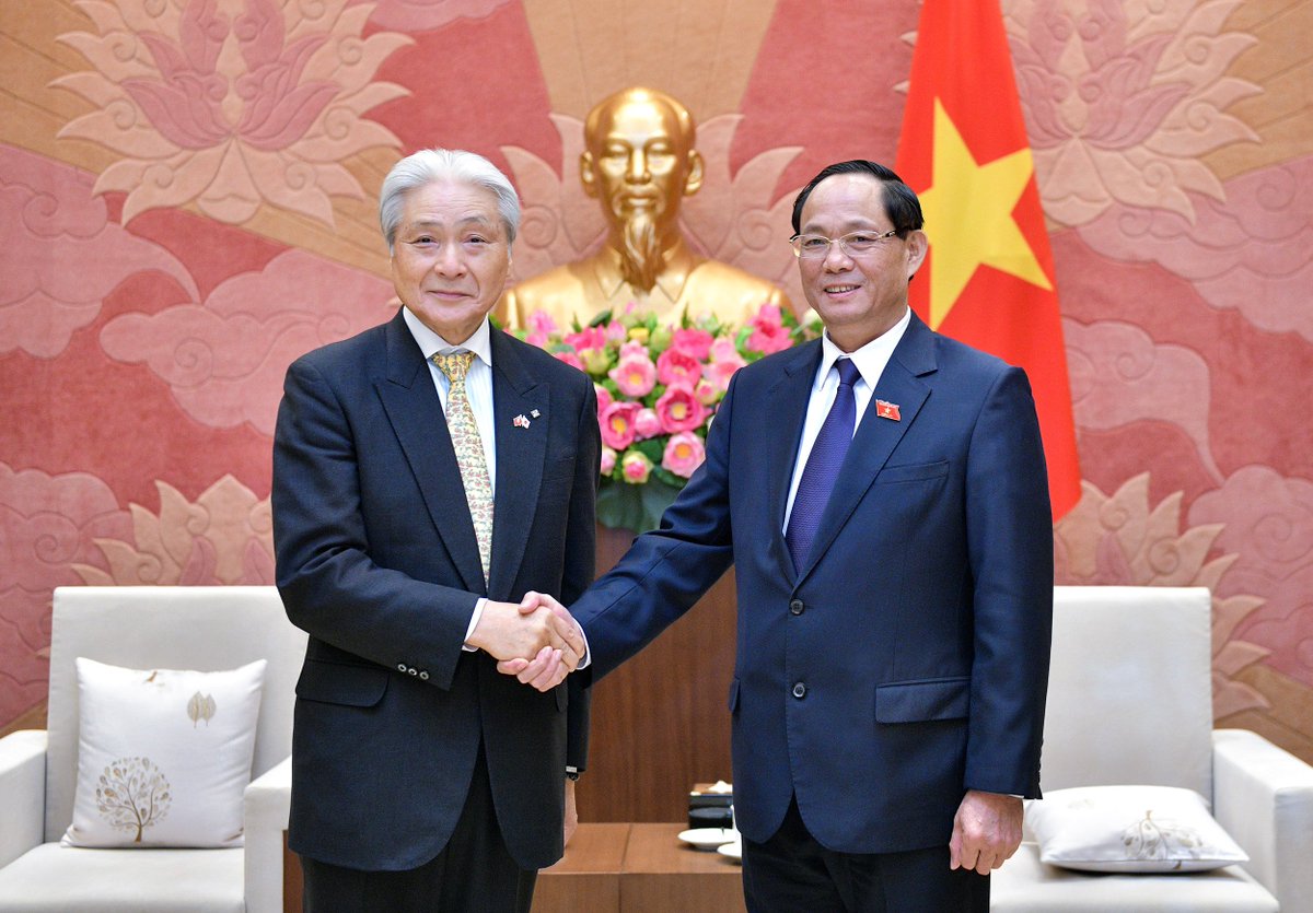 dbndtv's tweet photo. Chiều 20.11, tại Nhà Quốc hội, Ủy viên Trung ương Đảng, Phó Chủ tịch Quốc hội, Thượng tướng Trần Quang Phương đã tiếp Thống đốc tỉnh #tochigi , Nhật Bản Tomikazu Fukuda đang ở thăm và làm việc tại Việt Nam.
#dbnd #baodaibieunhandan #fukuda #Japan https://t.co/r9JrHg2CY8