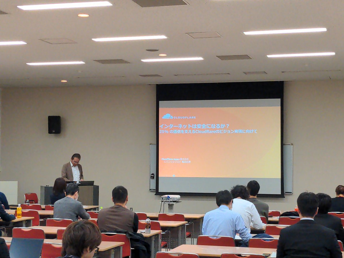DevFestaSapporo's tweet photo. 第2セッション始まりました
#devfesra https://t.co/GM0F7vQauq