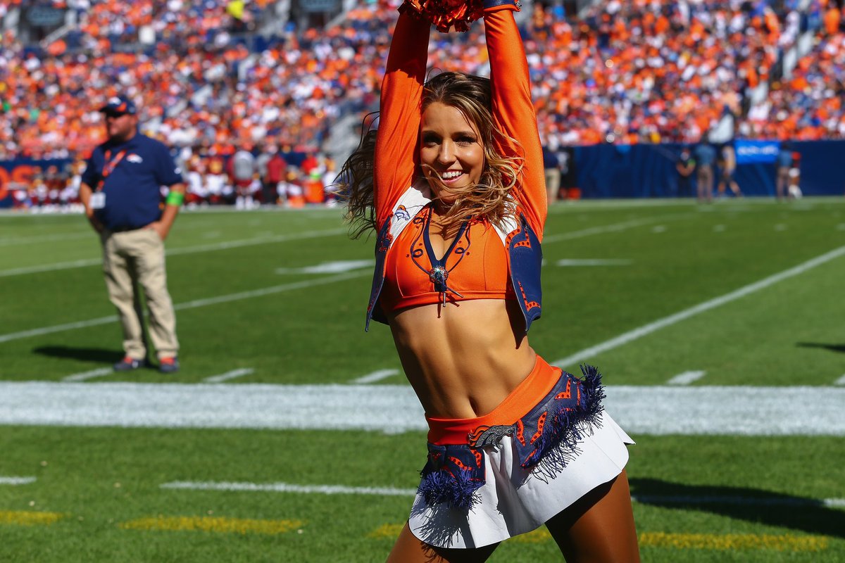 Hands up for DUB DAY 🙌🏽

#BroncosCountry | #DBC2023 | #DubDay | #MINvsDEN
