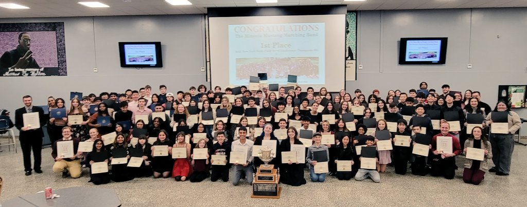 Congratulations, Mineola Marching Band SS1 NYSFBC Champions. We had a great dinner celebrating the season together.  Thank you <a href="/EdwardRa19/">Assemblyman Ed Ra</a> <a href="/NorthHempstead/">North Hempstead</a> #nassaucountylegislator #VillageofMineola <a href="/BonnieParente/">Bonnie Parente</a> #VillageofWillistonPark <a href="/MineolaUFSD/">Mineola UFSD</a>