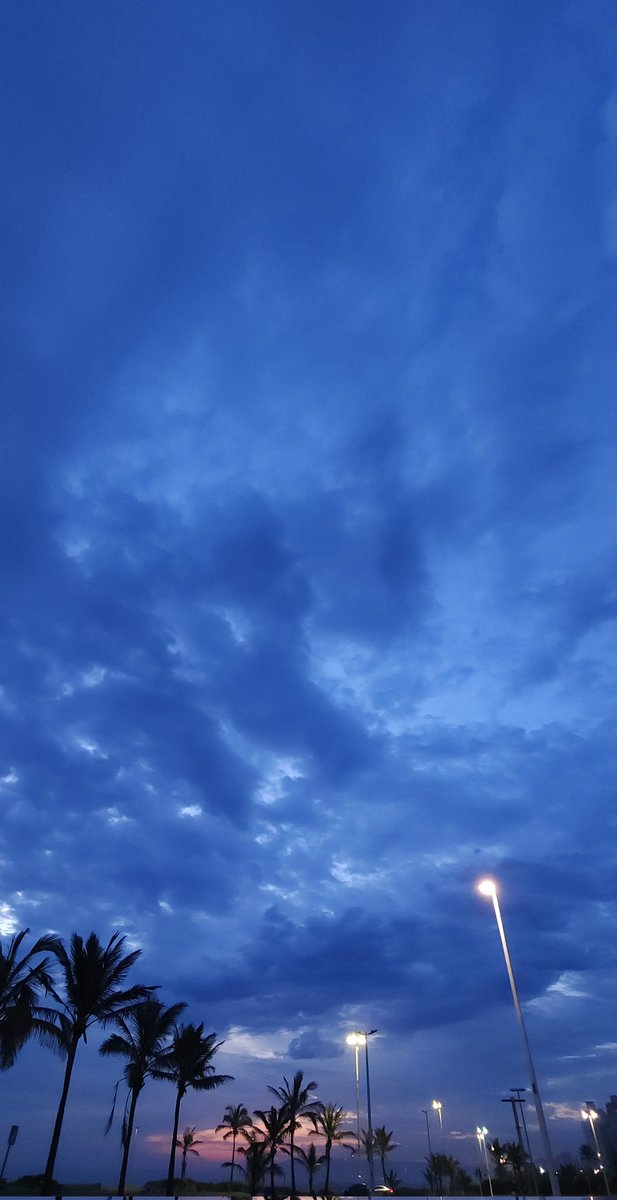 MetroGalZN's tweet image. #Durban #dbn #Durbantourism #Northbeach @dbntourism  rise and shine 🌻 🌈 🌞  another day in the 031 🏖❤️☺️