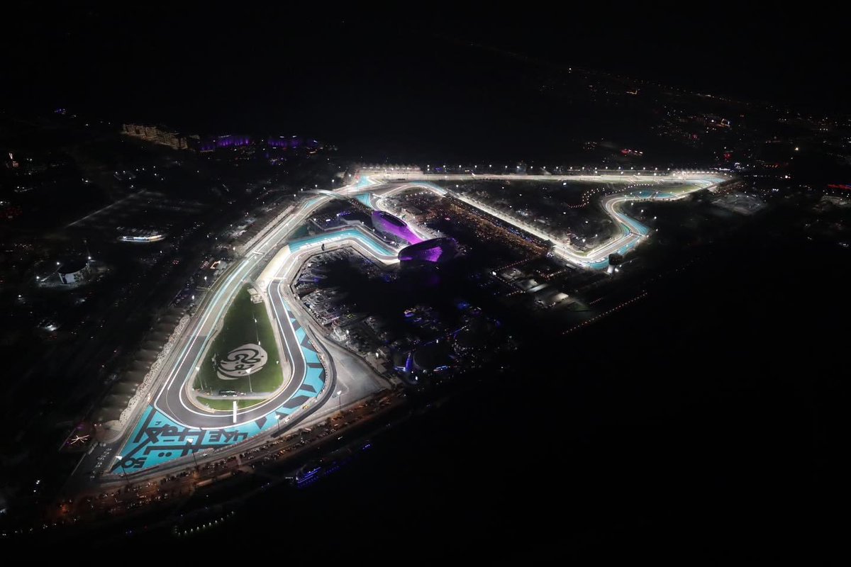 TaniaOnce's tweet photo. The last one #AbuDhabiGP https://t.co/1ZJ3vG3L04