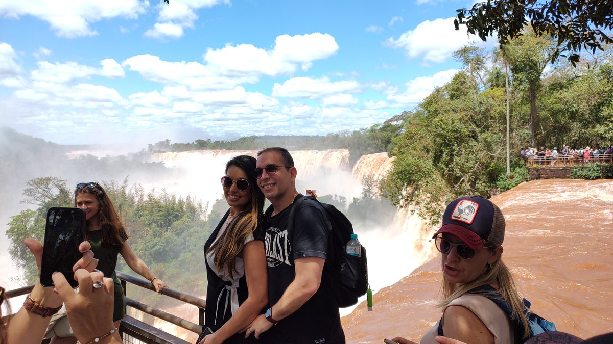 ActualizateI's tweet image. #Turismo #FindesemanaLargo #TurismoExtranjero 

La presencia de extranjeros se destaca este fin de semana largo en Iguazú 

Más información:
actualizateiguazu.com/v3/2023/11/20/…