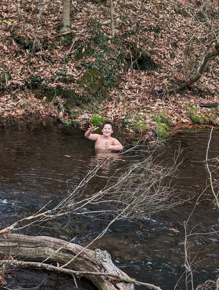 DCameronSmith's tweet photo. Some kids are built differently. That water is about 40 degrees. But the #LittleBeast is a lineman, so this checks out. #RollTide https://t.co/rfM5TXuFFn