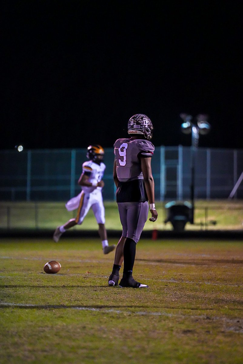 Check out my senior season DL highlights ! 
hudl.com/v/2LXSb8