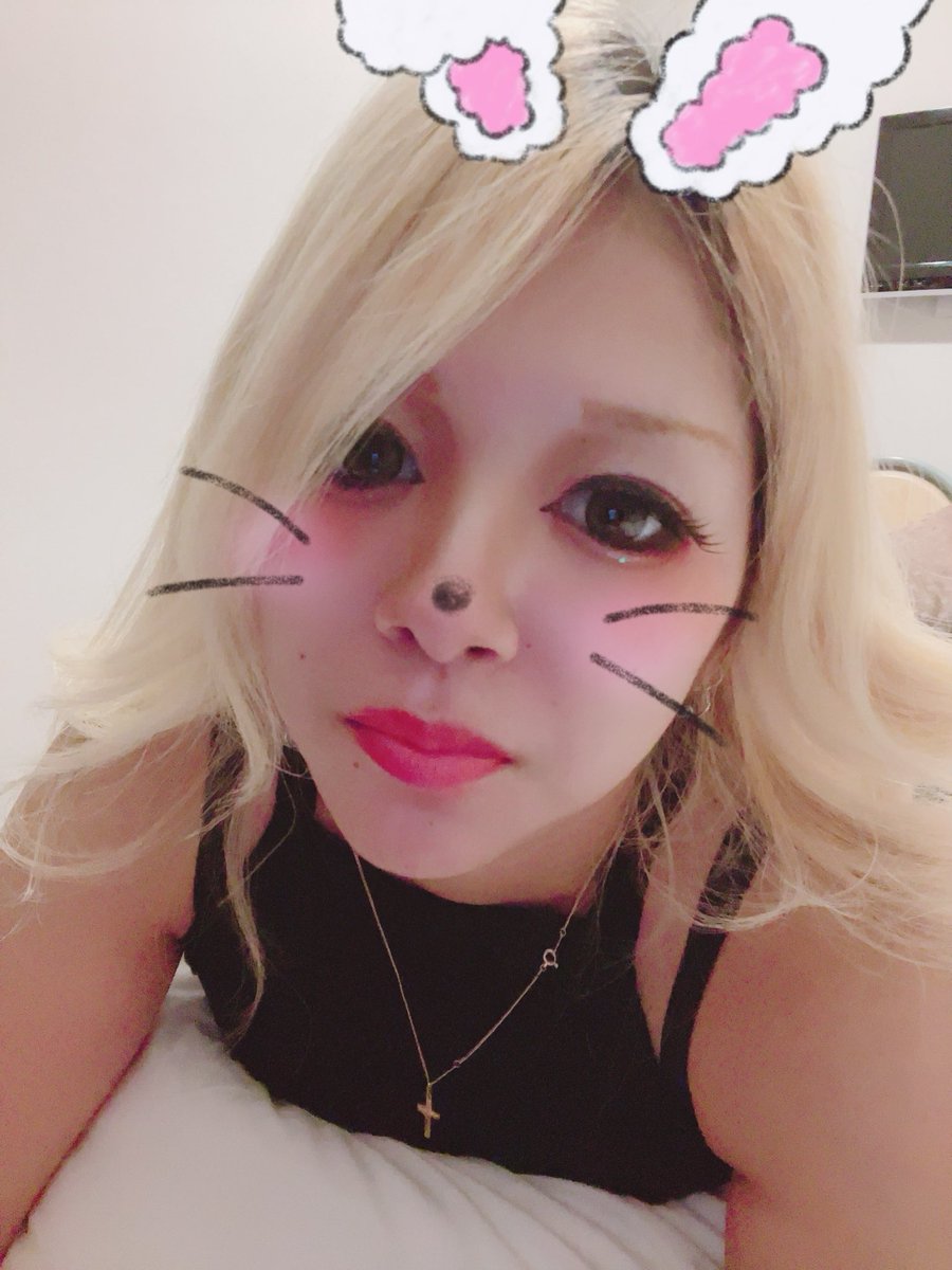 REIRUN0507's tweet photo. ギャルと清楚？どっちがいい？🤔 https://t.co/O2Hcn0raZh
