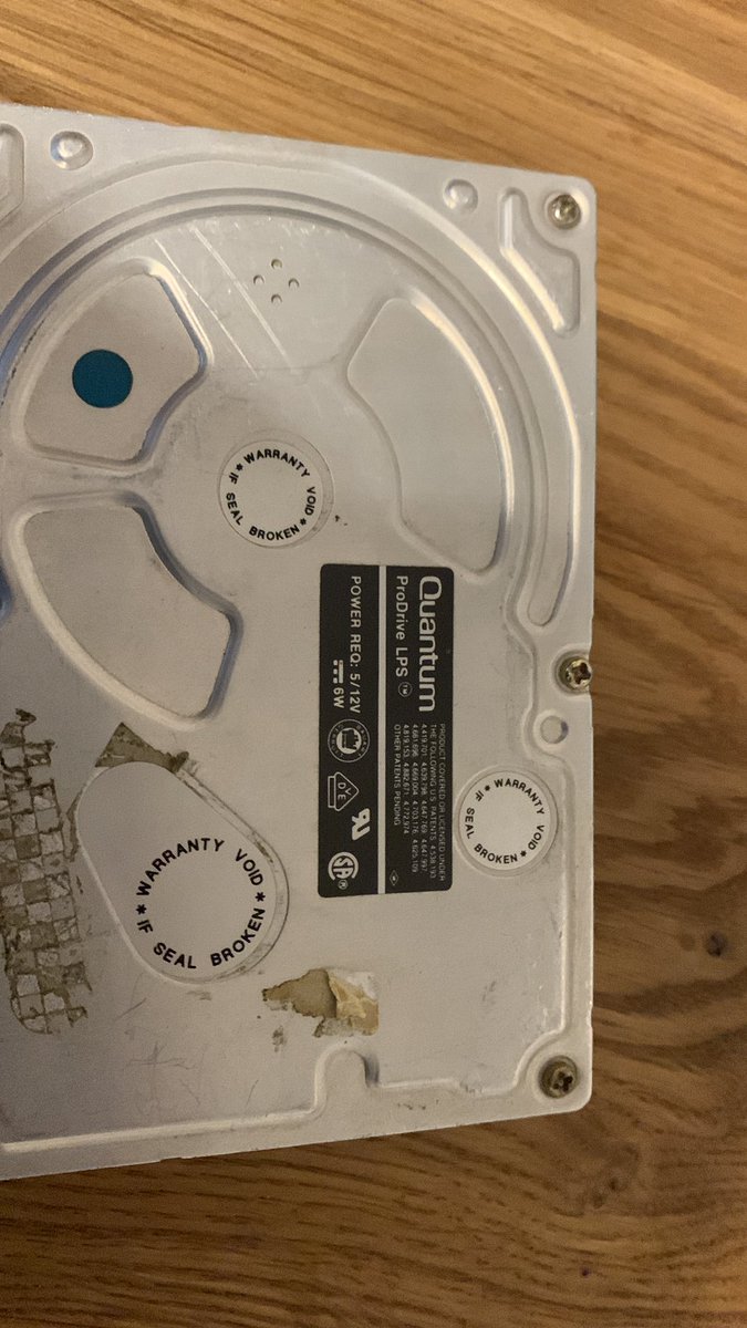 amertens's tweet photo. Reparatur/Refurbish Diskettenlaufwerk! Hat noch jemand einen SCSI-Controller für einen Amiga500? https://t.co/jmVCGxGyK7