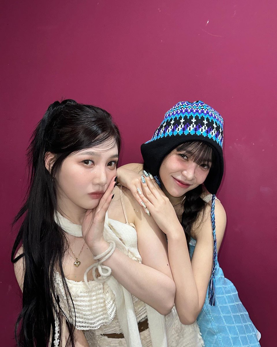 mallangie's tweet photo. 이 공주들아 https://t.co/Nf5HIk0yCC