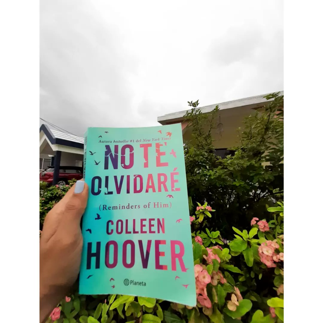 PrisciPou's tweet photo. Qué llorá' más buena acabo de dar con ese libro❤️
Wow, Colleen es puerto seguro siempre. https://t.co/MNsXs1j8g3